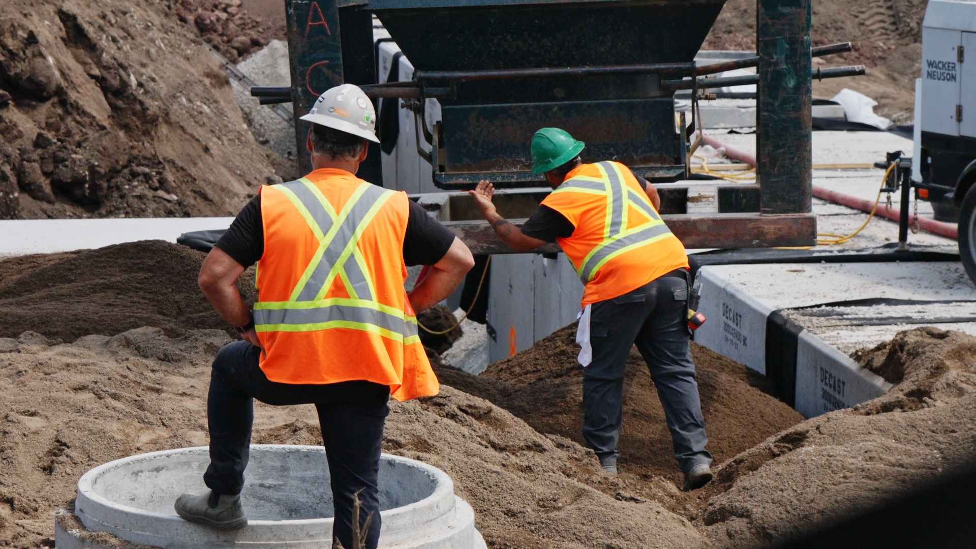 43926e3125d4bf0d483ee9f5e336da8b